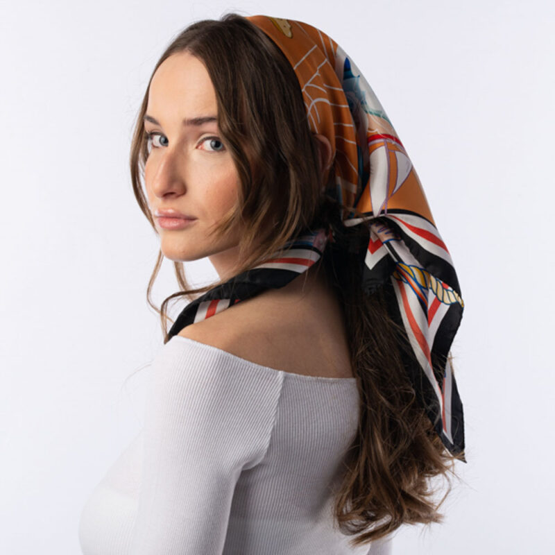 Fotografia indossato di prodotto foulard