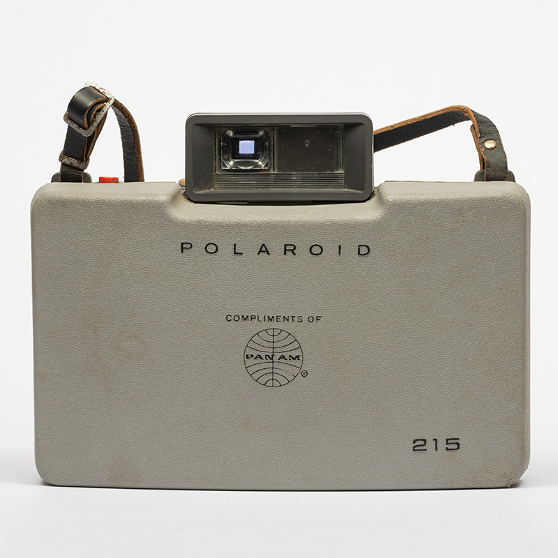 Polaroid 215 PanAm chiusa